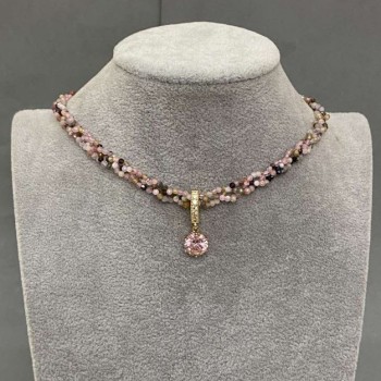 Choker šňůrový z turmalínu – broušené kuličky 2 mm, šířka 6,5 mm, délka 35 mm, prodlužovací řetízek 5 cm, závěs růžový krystal
