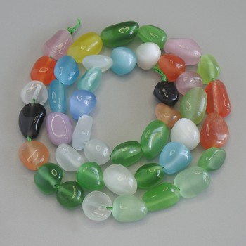 Barevné broušené korálky Kočičí oko, průměr 8–12×9 mm, délka cca 41 cm na niti