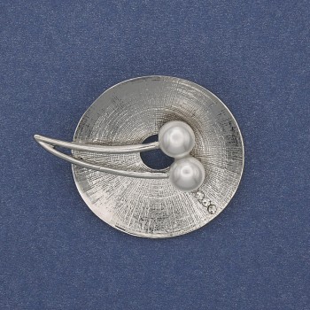 Brož Akcent s perlami a štrasami, stříbrný kov, 32×40 mm+