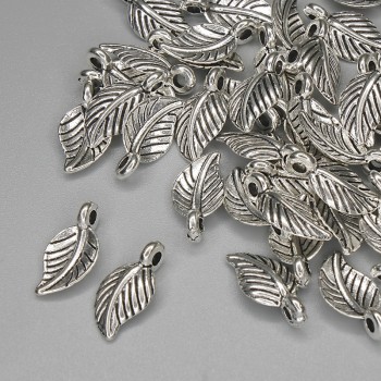 Přívěšek 'List' bronzové barvy, průměr 15×7 mm, balení 46 ks