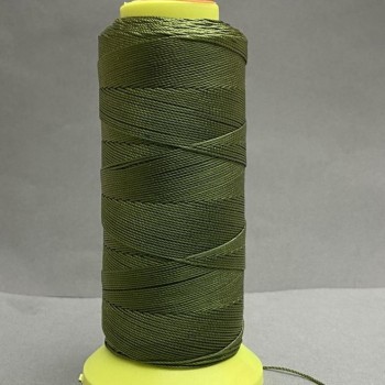 Nylonová nit olivově zelená, průměr 0,9 mm, pro ruční tvorbu, 300 m