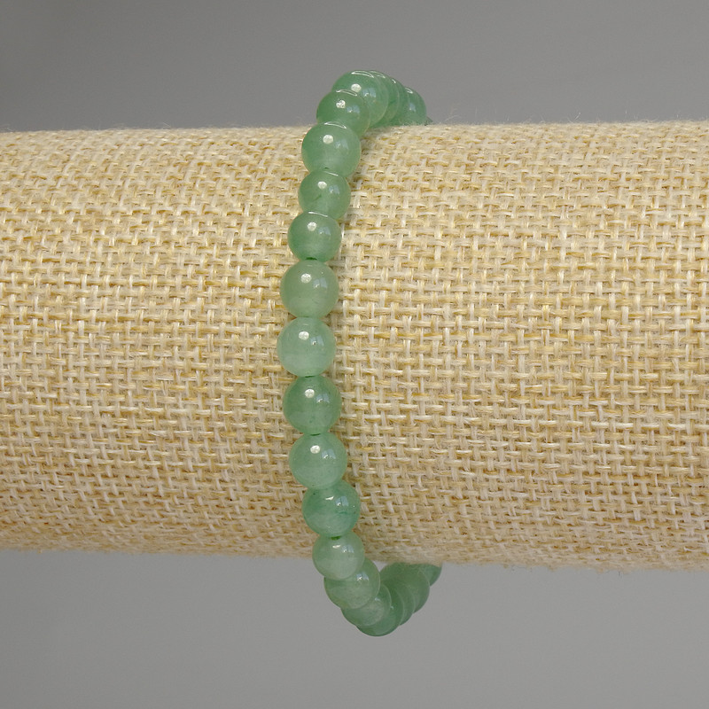 Náramek z nefritu – hladké kuličky, průměr 6 mm ±, délka 18 cm, elastický