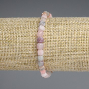 Náramek z jadeitu s brusovanými kostkami, průměr 5, 5×5, 5 mm ±, délka 18 cm ±, elastický