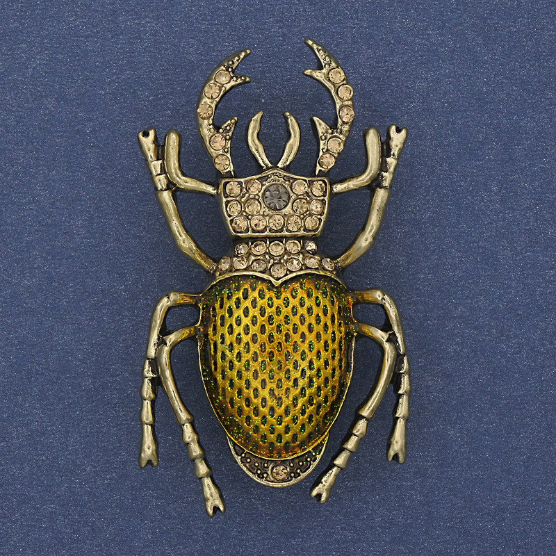 Brož Skarabeus – žlutý smalt, žluté štrasové kamínky, zlatý kov 27×46 mm+