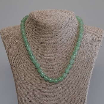 Náhrdelník z přírodního nefritu, barilové korálky, průměr 8×8 mm, délka cca 50 cm