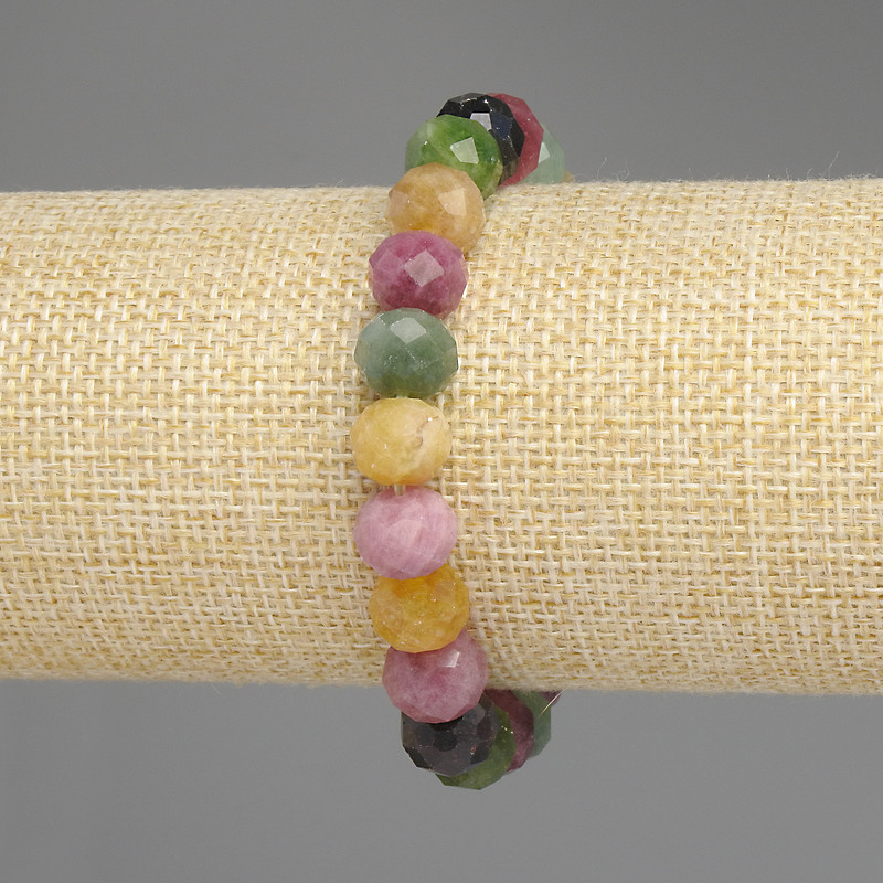 Náramek z broušených turmalínových rondelů, průměr 10×8 mm, délka 18 cm, elastické provedení