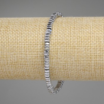 Náramek z hematitu ve stříbrné barvě, čtvercové rondely 4×2 mm, délka 18 cm, elastický