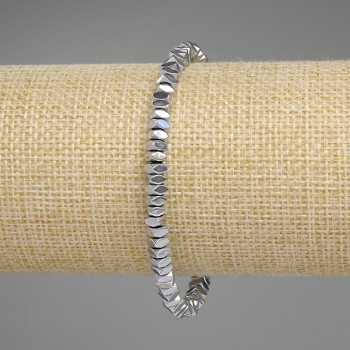 Náramek z hematitu, barva stříbrná, brusované čtvercové rondely 4×2 mm, délka cca 18 cm, elastické provedení
