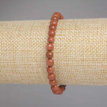 Náramek z aventurínu «Zlatý písek» – broušené kuličky o průměru 6 mm ±, délka 18 cm ±, na elastické osnově.