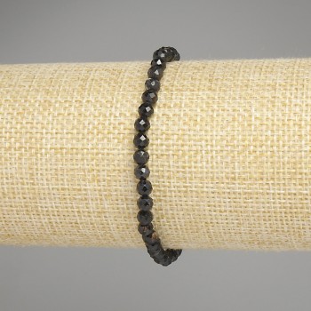 Náramek z turmalínu, facettované kuličky, průměr 4 mm ±, délka 18 cm ±, na pružné šňůrce