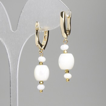 Náušnice z perleti a hematitu, barilové korálky 10×9,5 mm, rondel 5×3 mm, hematit multifacet 2 mm, délka 42 mm