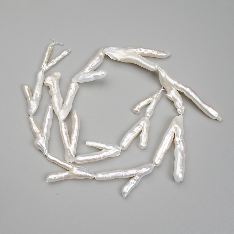 Barokní perly s odstínem 'benzín' 21–33 × 15–17 mm ±, délka 37 cm