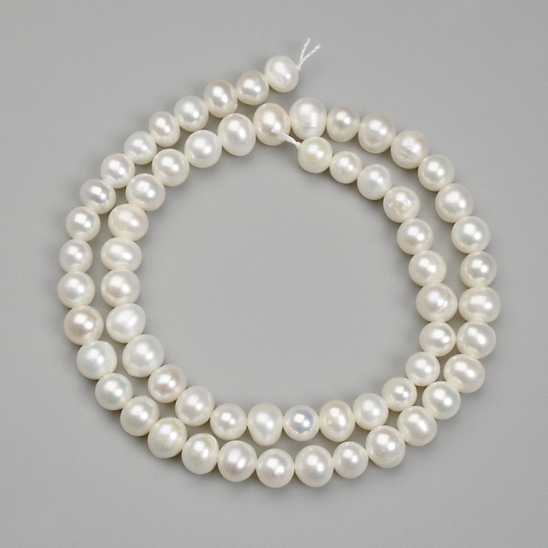 Říční perly – korálky, průměr 7,5–8×8 mm, na niti, délka 36 cm+