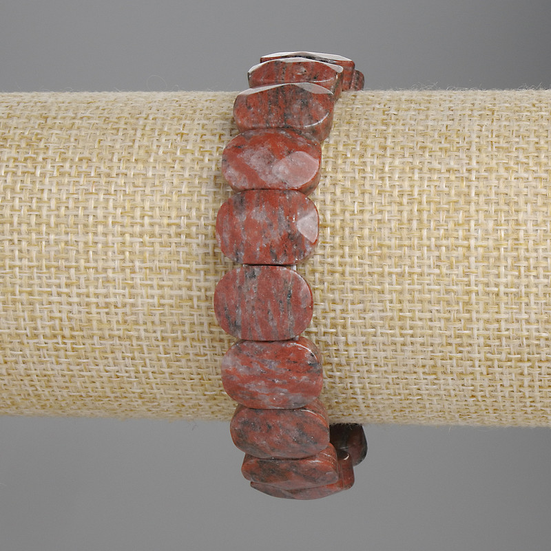 Náramek z červeného jaspisu, granované články 15×10 mm, délka 18 cm, elastický