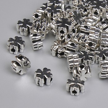 Korálka-vložka ve tvaru kříže, barva kovu: stříbrná, průměr 5,5×3 mm, otvor 1,5 mm, balení 20 g ~115 ks