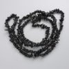 Korálky ze stříbrného obsidiánu, drobné kousky na vlasci, průměr 5–8 mm, 5×2–4 mm, délka 78 cm