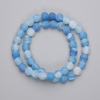 Korálky světle modrý mrazivý achát, hladké kulaté, průměr cca 8 mm, na niti, délka 35 cm