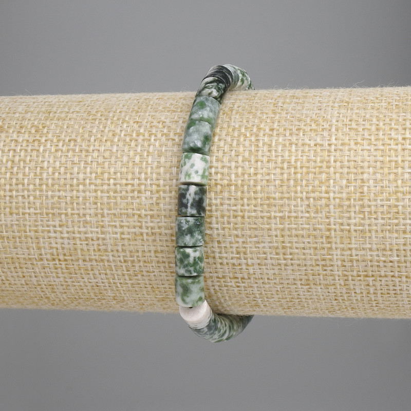 Náramek z mechového achátu, cylindrické korálky, průměr 6×6 mm, délka cca 18 cm, elastický