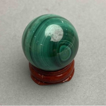 Suvenýrská koule z malachitu, průměr 28 mm ± hmotnost 46 g