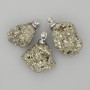 Přívěšek z pyritu, nerafinovaný kámen, průměr ~25×18 mm, délka 40 mm