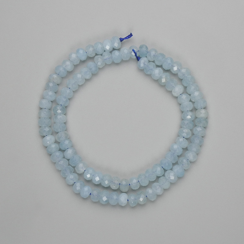 Korálky akvamarín brusované rondelové 6×4 mm, délka 38 cm, na niti
