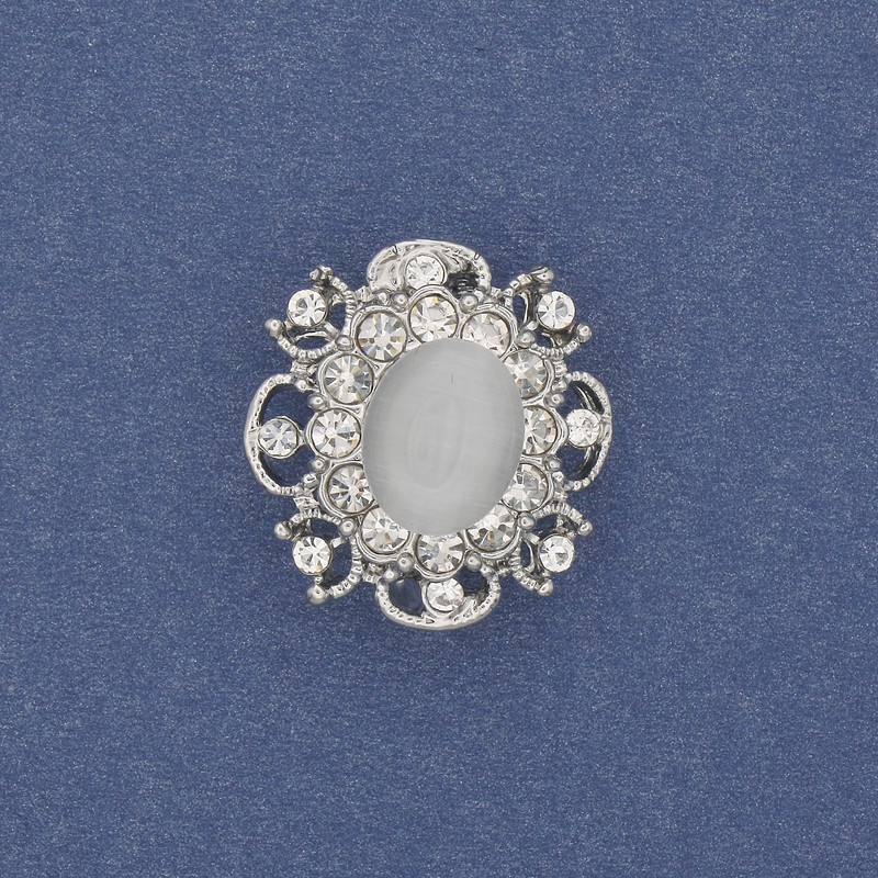 Brožka Akcent Kočičí oko, bílé štrasové kameny, stříbrný kov, 22×19 mm+