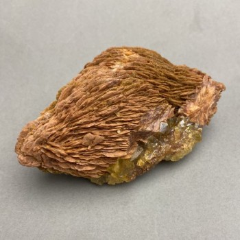 Barit, přírodní neupravený kámen, rozměry 100×72×40 mm ± hmotnost 475 g