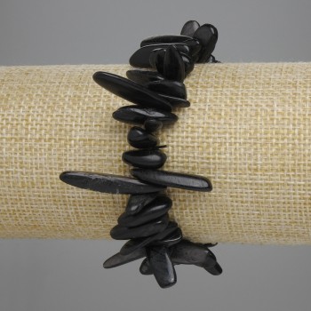 Náramek z obsidiánu «Jehlička», průměr 10–20×3–5 mm ±, délka 18 cm ±, na elastické šňůrce