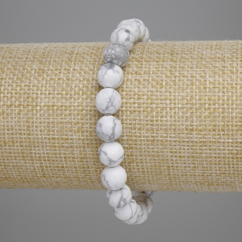 Náramek z chalcedonu s broušenými kuličkami, průměr 8 mm ±, délka 18 cm ±, elastický