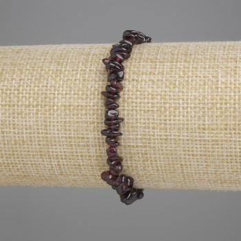 Náramek z granátových zrn, průměr 3–7 mm, 5×1,5 mm ±, délka 18 cm ±, na elastické gumičce