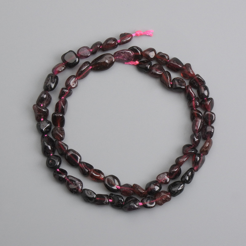 Granátové brusované korálky, průměr 4–11 mm, 5×5–7, 5 mm +-, délka 39 cm +