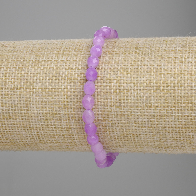 Náramek z levandulového ametystu, brusované korálky, průměr 6×5 mm±, délka 18 cm±, na elastické strečové šňůře