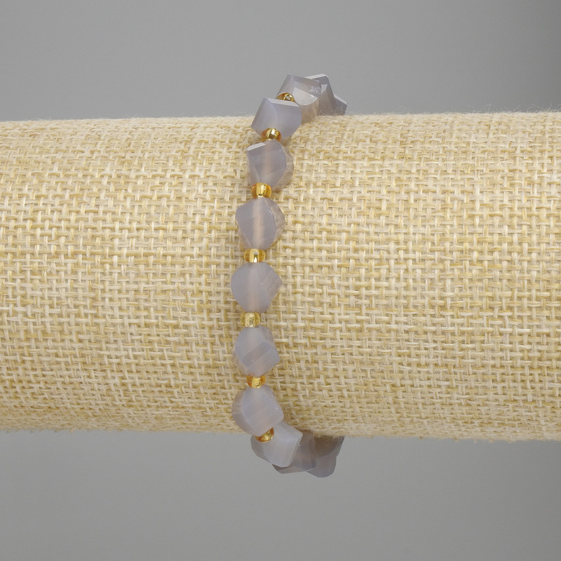 Náramek z dýmového achátu, facettované rhombové korálky, průměr 8×7 mm, délka 18 cm, elastický