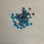 Modré štrasové kamínky se studenou fixací, průměr 4 mm ±, balení 35 g (±)