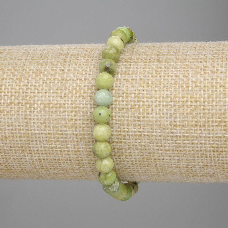 Náramek z jadeitu, broušená korálka, průměr 6 mm ±, délka 18 cm ±, elastický