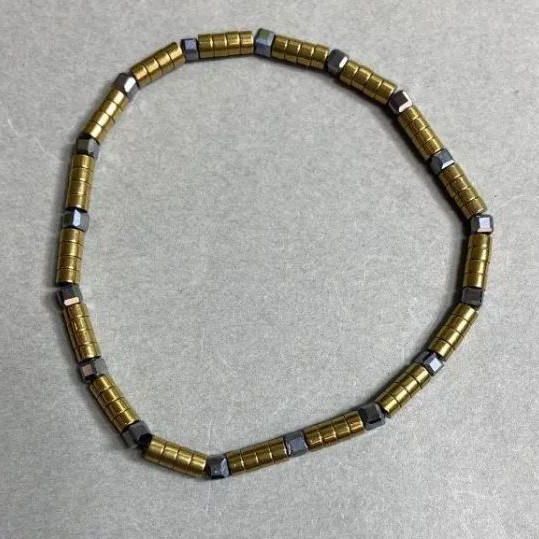 Náramek z hematitu – kostka 3 mm +- rondely 3×2 mm +-, délka 18 cm +- elastický