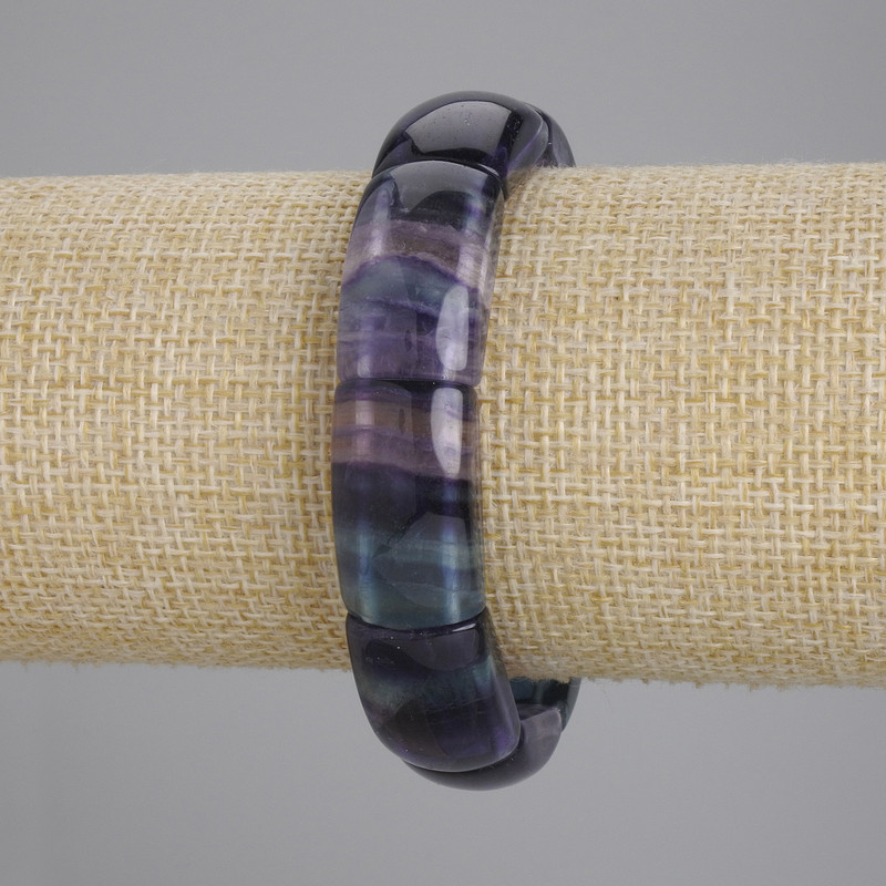 Náramek z fluoritu s hladkými články, průměr 23×13 mm, 5 mm ±, délka 18 cm ±, elastický