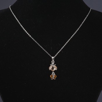 Přívěšek na řetízku beruška, délka řetízku 55 cm, délka přívěsku 3,5 cm