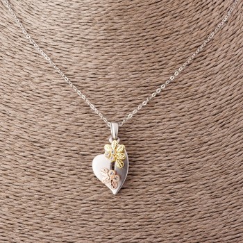 Přívěsek Srdce s květinami na řetízku s kotvou, délka 52 cm, průměr 2,5 × 1,7 cm, stříbrný matný kov