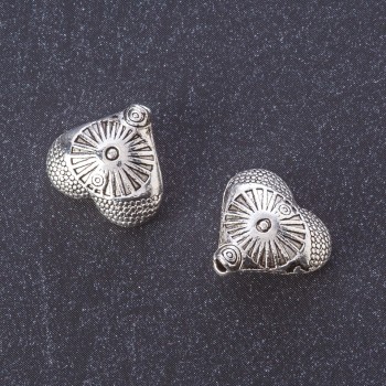 Kovové komponenty – korálka-vložka ve tvaru srdce, barva kovu stříbro, 12×13 mm, balení 20 g ±9 ks
