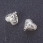 Kovové komponenty – korálka-vložka ve tvaru srdce, barva kovu stříbro, 12×13 mm, balení 20 g ±9 ks