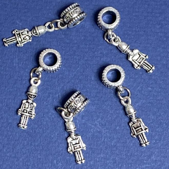 Poutko s přívěskem „Vojáček Pandora“, délka 3 cm, balení 5 ks