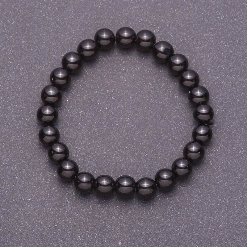 Náramek z přírodního černého achátu (lisované) hladké korálky, průměr 8 mm, na gumičce, obvod 18 cm
