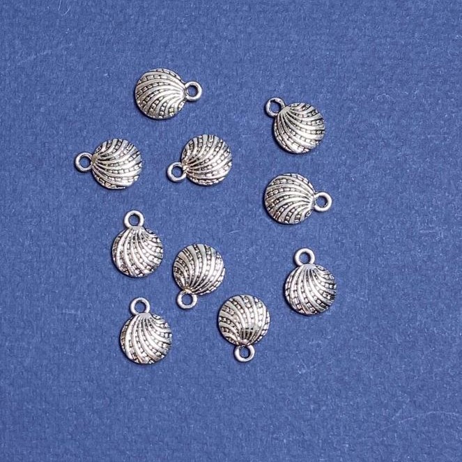 Přívěsek „Mušle“ 10×13 mm, balení 20 g ±20 ks