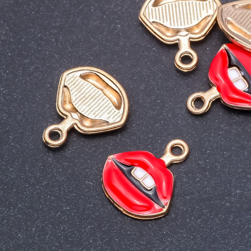 Bižuterní komponenty – Přívěšek Polibek 17×12×19 mm, balení 5 ks