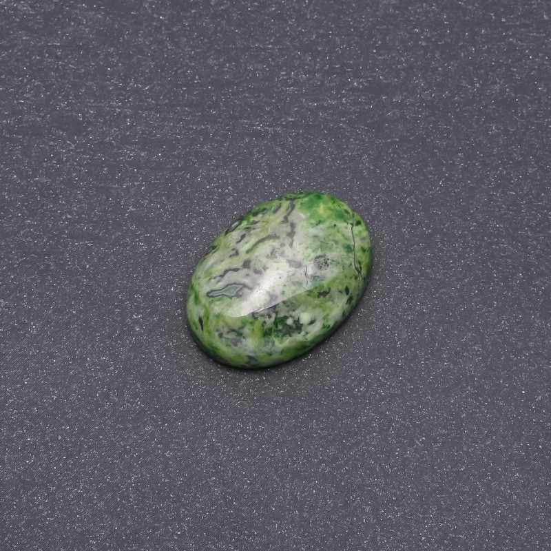 Kabošon ze zeleného jaspisu (syntetický) 25×18 mm