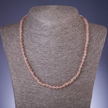 Náhrdelník z přírodního kamene krémový křemen (kusový) brusované rondelové korálky, průměr 6×4 mm, délka 45 cm