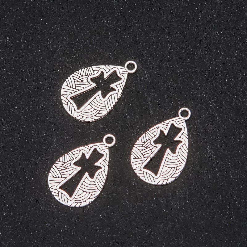 Přívěšek – kříž 30×20 mm, balení 20 g ± 10 ks