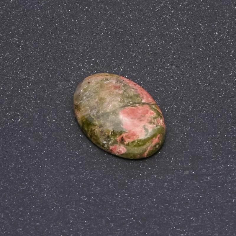Kabošon z přírodního kamene heliotrop 25×18 mm