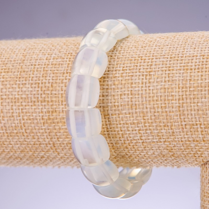Náramek z měsíčního kamene, korálky 15×12 mm na elastické gumičce, délka 20 cm